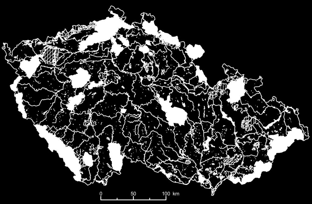 4 Příroda a krajina Způsob využívání území v ČR ovlivňuje také prostupnost a fragmentaci krajiny. V letech 2000 2010 klesla rozloha nefragmentované krajiny na 50 tis. km2 (63,4 % území ČR).