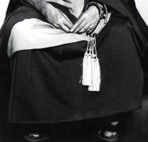 7 Kušok Bakula Rinpočhe, oficiální fotografie, archiv Alexandra I. Breslavce. Včera jsem hovořil o smetaně. Byla to taková Učitelova mahámudrovská hra.