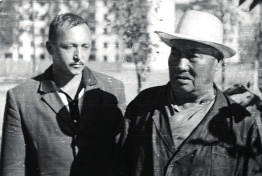 Někteří z těchto mnichů měli již i své žáky z různých oblastí Sovětského svazu, které nebyly tradičně buddhistické. Další burjatské neoficiální buddhistické skupiny se soustřeďovaly okolo lamy Ž.