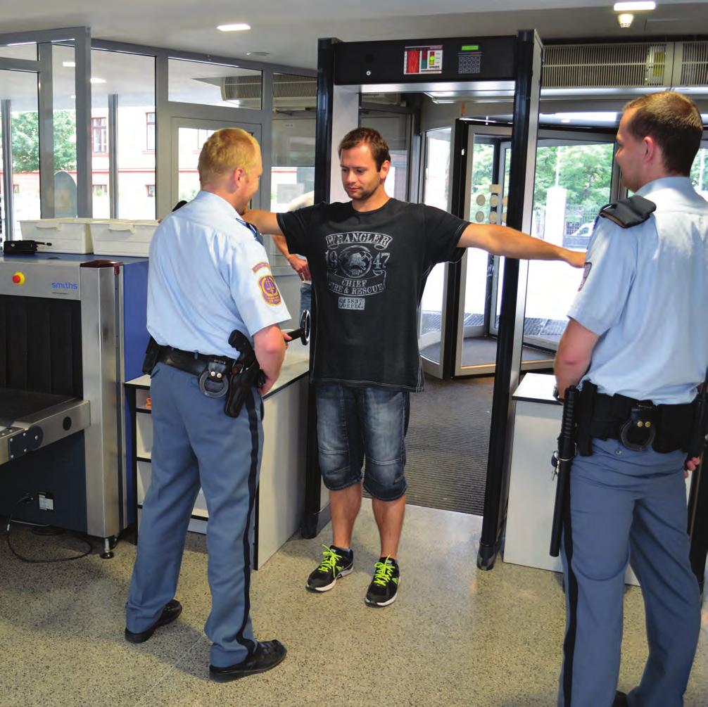 V souvislosti se začleněním VS ČR mezi bezpečnostní sbory v roce 2004 došlo k uzavření příslušných součinnostních dohod s Policií ČR a začlenění do integrovaného záchranného systému.