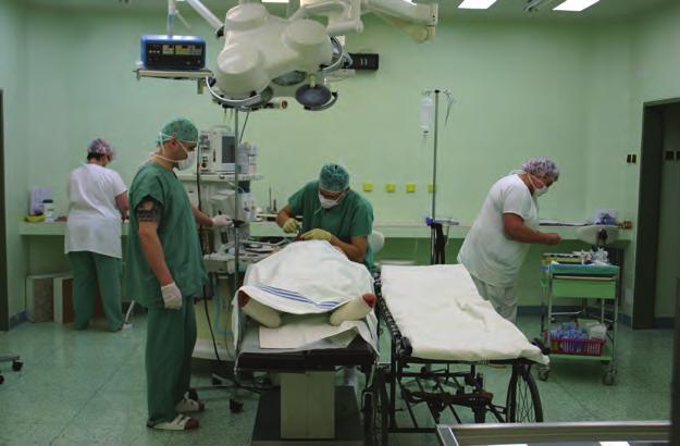 Část lůžkové kapacity byla v roce 1989 vyčleněna pro umisťování obviněných a odsouzených všech NVS s onemocněním AIDS.