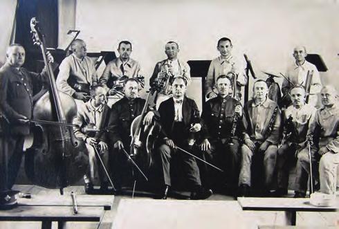 5 let 2 VS ČR Smíšený orchestr dozorců a odsouzených mužské trestnice Pohled na bývalá