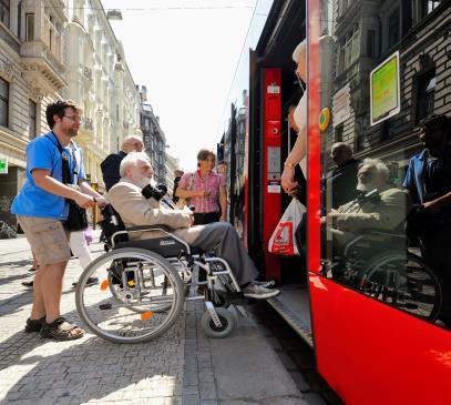 Dosud byla dokončena vzorová modernizace vozů typu T3, která přinesla cenově příznivé řešení vozů pro noční