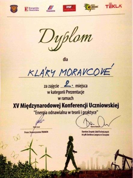 V rámci projektu SENIOR INTERNET KLUB studenti gymnázia vzdělávali seniory v komunikačních technologiích, jako jsou: mobil, Skype, Internet a ICQ.