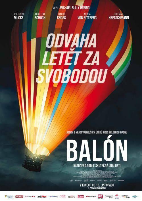 Filmová představení Protože se blíží Vánoce, rozhodli jsme se, že si poslední školní pondělí tohoto kalendářního roku zpříjemníme návštěvou biografu.