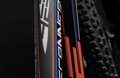 SELLE ITALIA SLS Kit Carbonio Carbon 9,1 kg CARBON HIGH MODULUS FRAME 29 FRONT FORK FOX 100 MM INSPIRED AND TESTED BY PURE RIDERS SPEED UP RACE Kolo SCANNER je stále nejúspěšnějším modelem kategorie