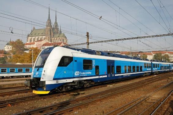 4. Cestování vlakem Frekvence cestování vlakem Jak často jezdíte vlakem? Vezměte v potaz posledních 24 měsíců.
