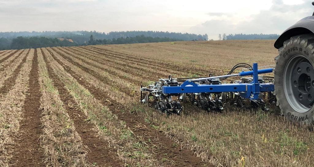 Pásové zpracování půdy (Strip Till) Spolupráce VÚMOP na vývoji techniky pro