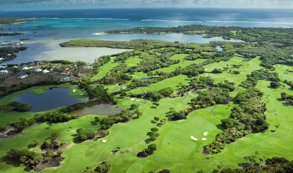 Pokud nechcete hrát jenom golf, oplatí se podívat po ostrově. Krajina je převážně rovinatá, všechny stromy byly v minulosti téměř vykáceny a je zajímavá zejména na pobřeží.