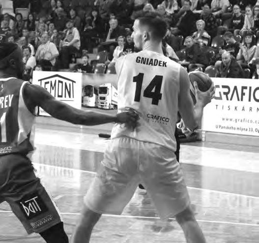 Zápas, který se nepovedl. řesně takový odehráli v neděli opavští basketbalisté na palubovce ardubic. Slezanům chyběl pivot Martin Gniadek s rozehrávačem adovanem ouřilem. Opavští prohráli 96:68.