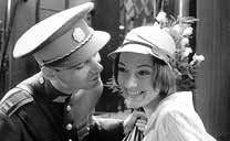 Amy Brennemanová v hlavní roli amerického seriálu (2002-03). 14:45 Vlak Když jde o tuze vážný krok... Povídka z oblíbeného cyklu Bakaláři 1979.
