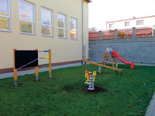 ročníku a jak bývá zvykem, zúčastnili se starosta obce pan Radoslav Dvořáček, všichni žáci školy, učitelé a rodiče našich prvňáčků. V letošním roce navštěvuje naši školu 76 žáků.