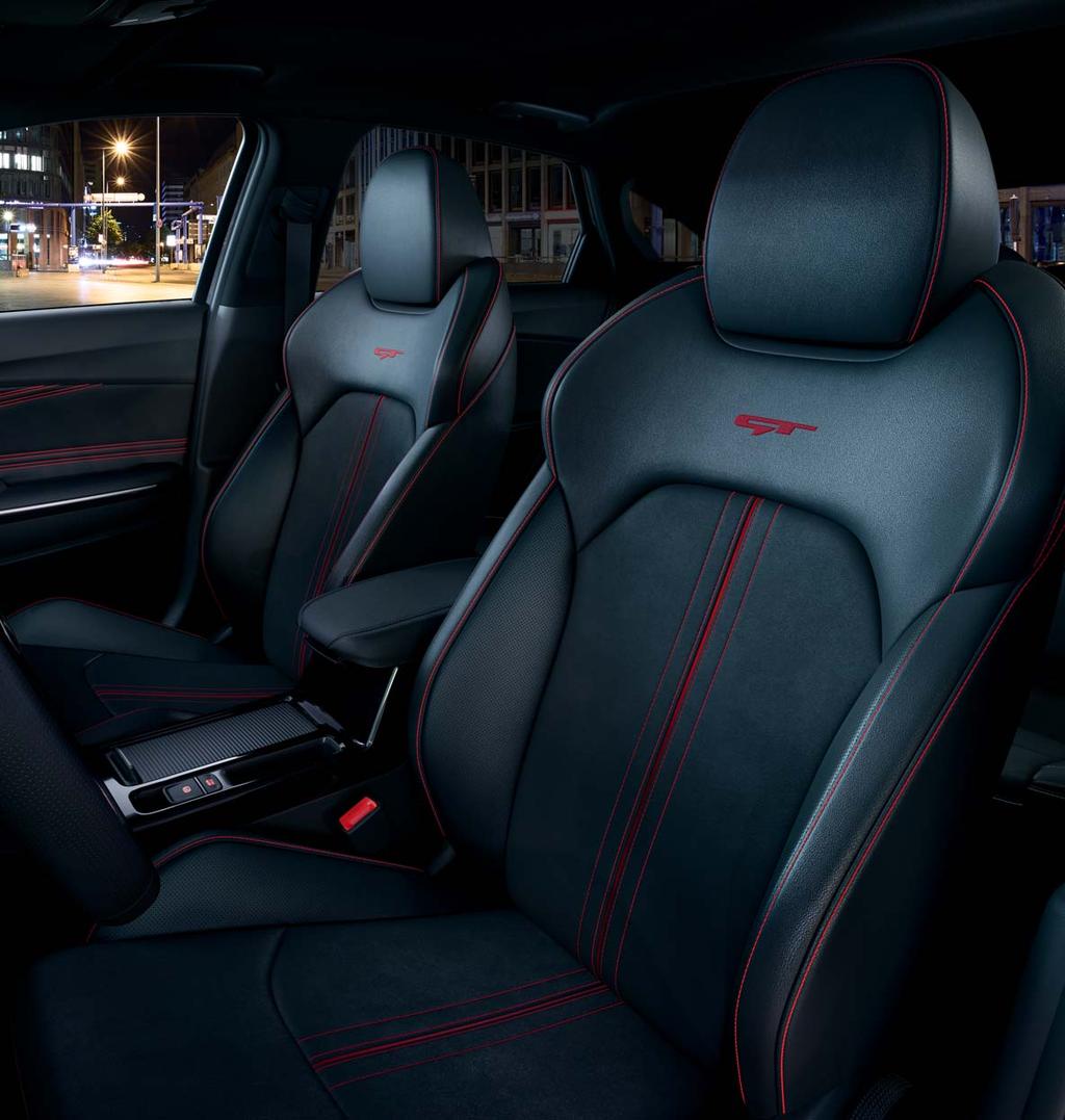 V interiéru nového modelu Kia ProCeed si budou užívat vzrušení a sofistikovanost ve stejné míře řidič i cestující.