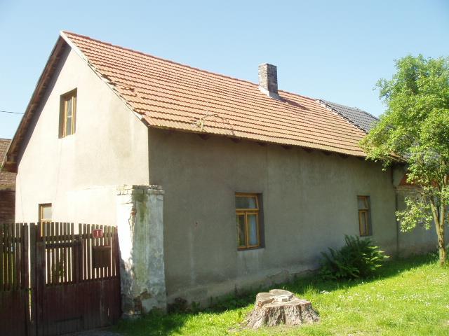 č.vyhotovení : 1 ZNALECKÝ POSUDEK číslo: 4561/322/13 o ceně nemovitosti - původní zemědělské usedlosti s rodinným domem č.p. 1 postaveným na pozemku St. 1 včetně příslušenství a pozemků St. 1 a parc.