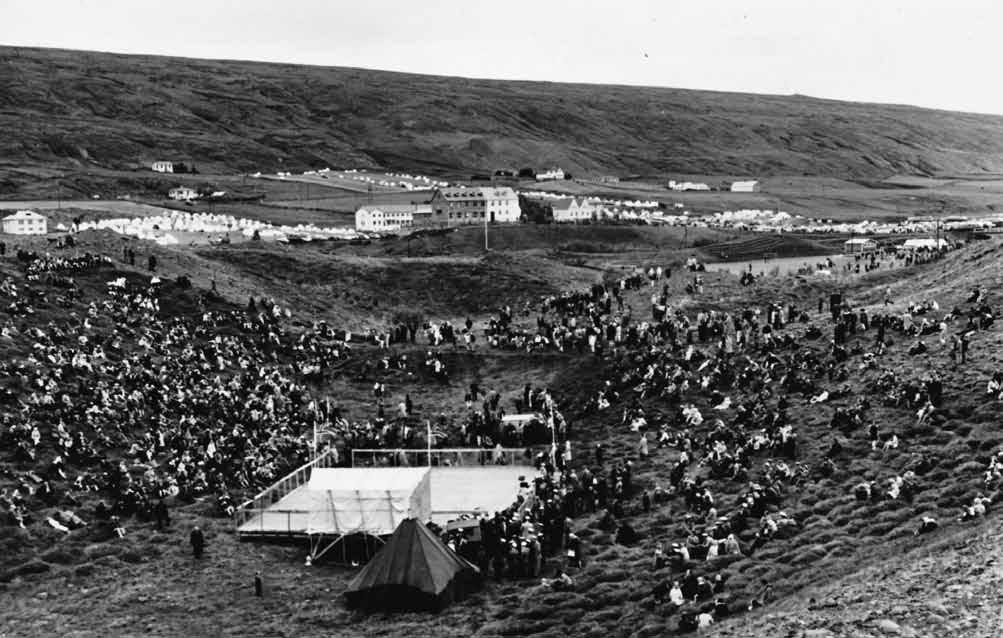 Saga UMSK Aftur að Laugum 1961 Aftur héldu ungmennafélögin landsmót á Laugum í Þingeyjarsýslu árið 1961.