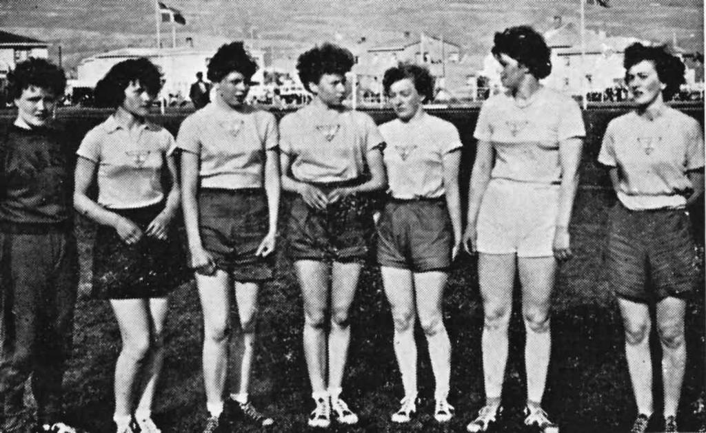 Saga UMSK Sigurlið UMSK í handbolta á Akureyri 1955. Marta María Hálfdánardóttir, Sigrún Andrésdóttir, Þóra Jónsdóttir, Björg Jónsdóttir, Unnur Pálsdóttir, Ragna Lindberg og Herborg Kjartansdóttir.