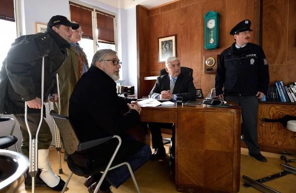 Doktor Martin - Zločin v Protějově Cesta do nemožna Průšvihy první republiky - TPS Lenky Polákové - herec Martin Myšička provází osmidílným dokumentárním cyklem o aférách a skandálech, které