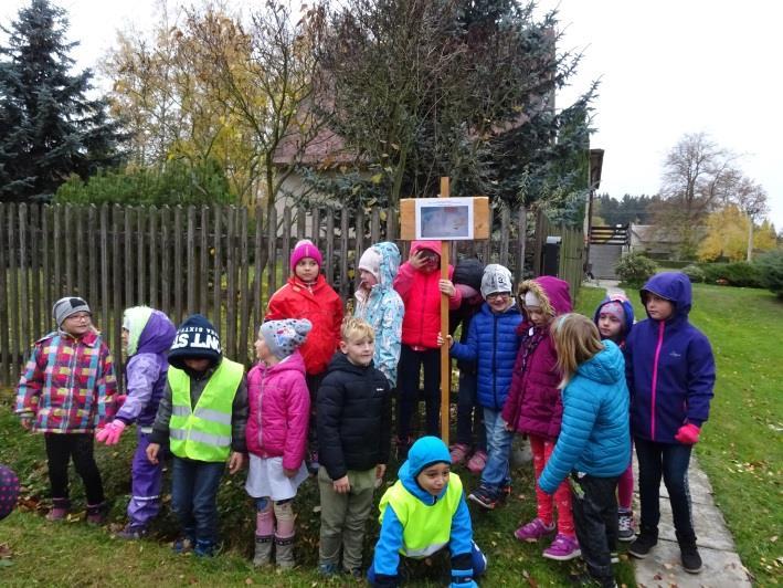 Majitelům pozemků děkujeme, že jsme si mohli naši cedulku u nich umístit.