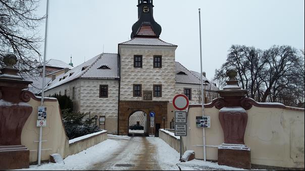 Černokostelecké panství - myslivost a lesnictví Rozsáhlé černokostelecké lesy na východ od Prahy poskytovaly vrchnosti bohaté možnosti lovu.