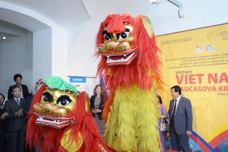 2015 v SAPA; Oficiální prezentace a zahájení Roku vietnamské kultury v ČR v Senátu dne 2.