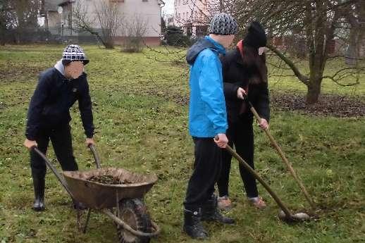 Minifarma my a naši zvířecí kamarádi V listopadu na nás vyšla pravidelná služba na zdejší minifarmě.