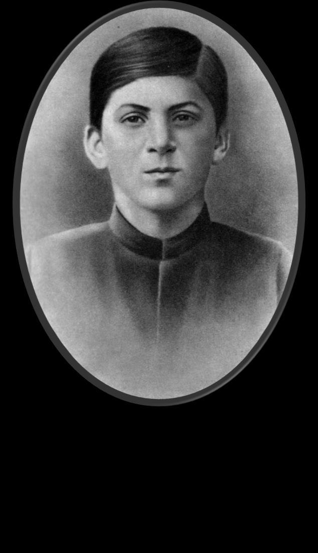 Jiné zdroje: 10 20 milionů Josif Vissarjonovič Stalin byl Sovětský revoluční a politický vůdce narozený v Gruzii.