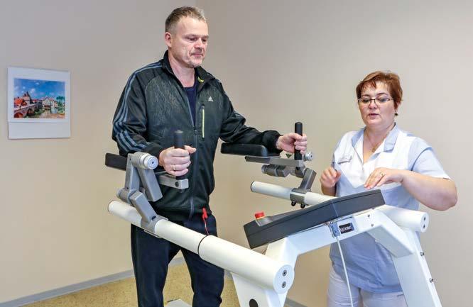 Jednou z výhod rehabilitace chůzí je nácvik fyziologického pohybu pacienta s chronickým srdečním selháním nebo i u klientů ve vyšším věku.