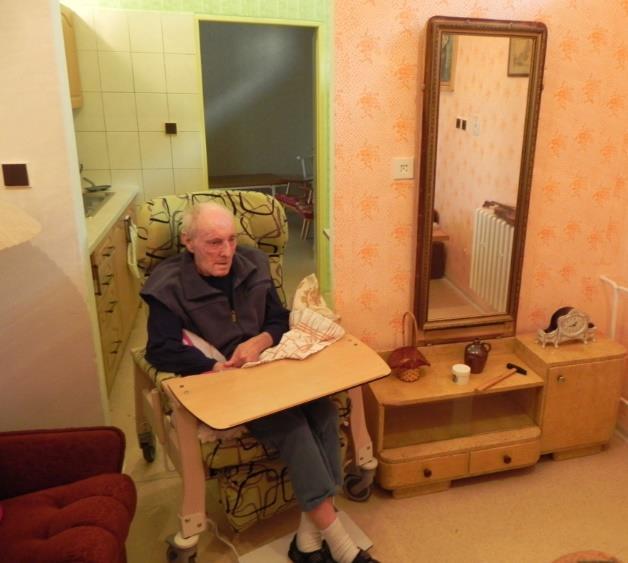 Posedět si, zavzpomínat na staré časy, zaposlouchat se do tónů linoucích se z retro