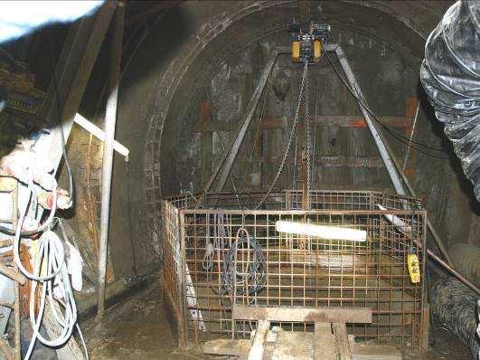 Oproti projektem navržené síti 8/100/100 mm se po delším zkoušení přistoupilo k používání sítě z prutů 8 a 