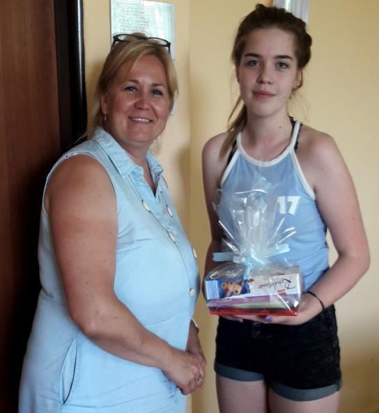 roč. zvítězila čtenářka Veronika Trnková, třída H3A. Výherci soutěže obdrželi diplomy a drobné odměny zakoupené z fondu KPŠ. Odměny slavnostně předala paní zástupkyně školy Mgr.