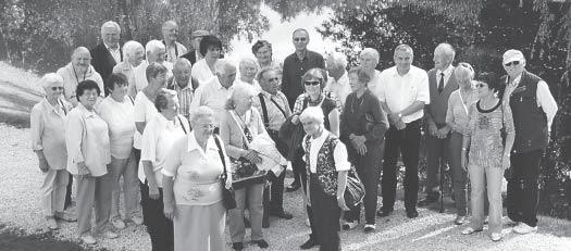 oktober 2011 Ze Serbskim busom do Kyrkonošow Po wupruwowanym wašnju staj Handrij a Měrćin Wirth tež lětsa zaso wuprawu Serb skeho busa přihotowałoj.