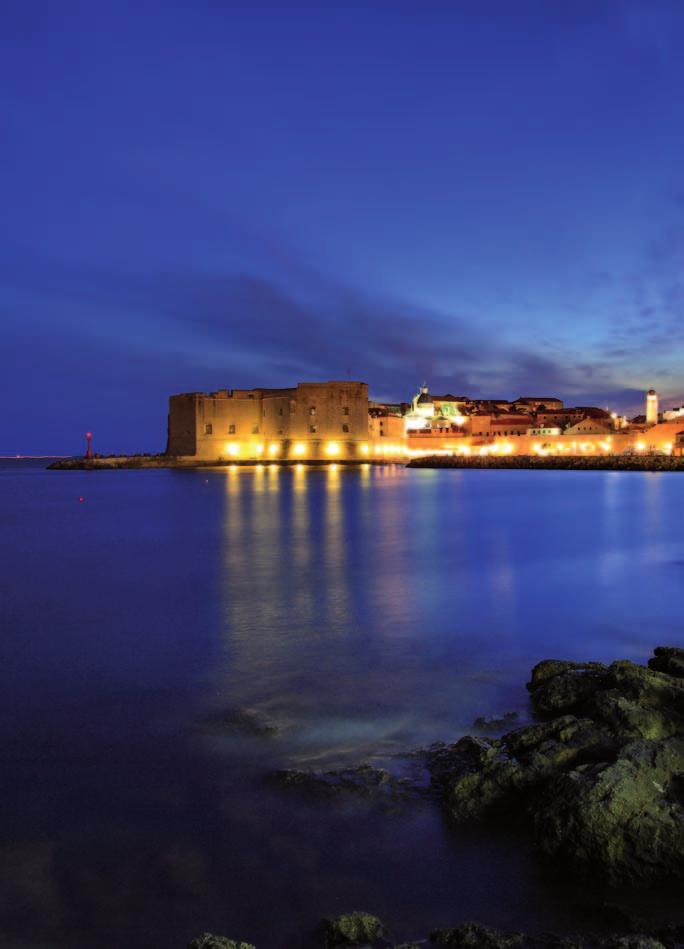36 Po stopách starých kapitánů JIHODALMATSKÁ STOPA Dubrovnik 5 Stopy starých kapitánů nás vedou oblastí plnou bouřlivých historických událostí a bitev za svobodu, oblastí, kde se odedávna rozvíjel