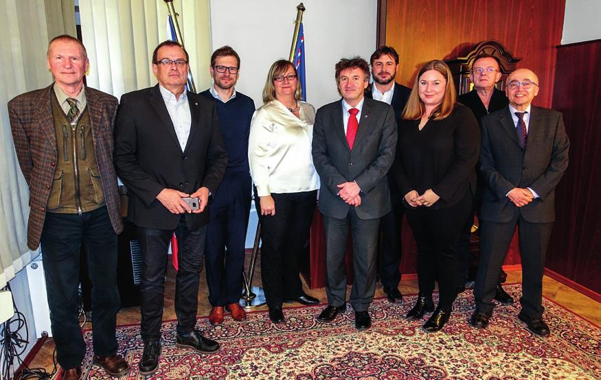 ČINNOST ČLK Příprava na jednání s předsedou vlády Na pozvání prezidenta České lékařské komory se dne 14. 2.