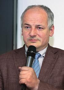 Současný pohled na rizika onemocnění spalničkami a možnosti prevence Spalničky jsou vysoce infekční exantémo vé onemocnění, které rozhodně není možné podceňovat, v minulosti bylo běžné, nikdy však
