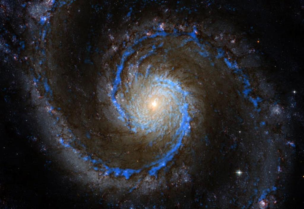 Oblaka Sloupy stvoření v mlhovině M16 Oblaka ve spirálních ramenech Vírové galaxie Impuls k zahuštění (kontrakci, kolapsu)