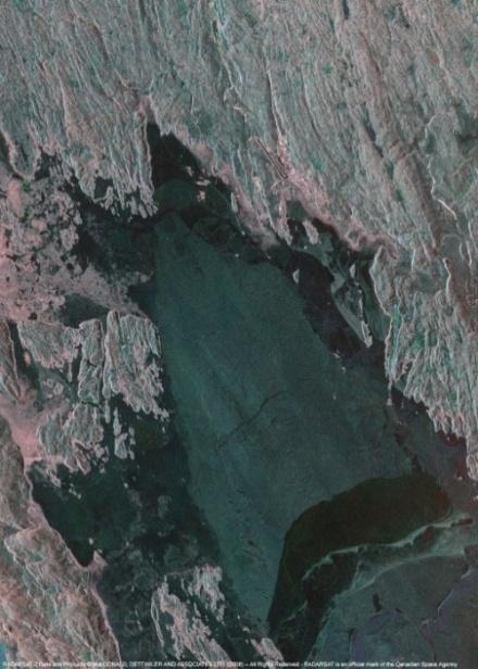 2 Problematika tématu Obrázek 6: RADARSAT-2 oblast Iqualuit, Nunavut, Kanada ze 7.