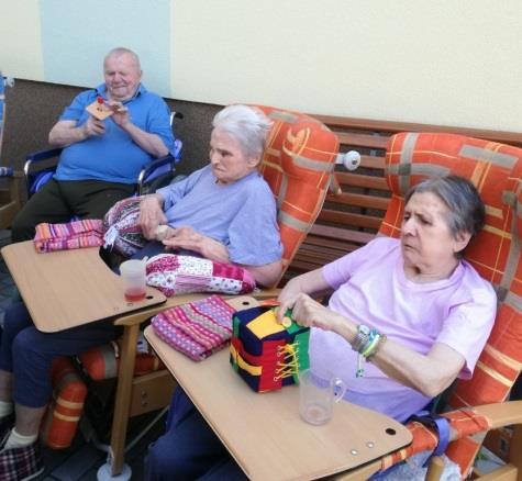 prostředí. Lékařům slíbíme, že se budeme co nejvíce snažit a většinou se to snažíme dodržet.