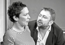 Caroline Smithová Čarodějky v kuchyni Brilantní komedie kanadské autorky ze zákulisí jedné kulinářské show. Hrají: Veronika Žilková, Michaela Dolinová, Vincent Navrátil, Ladislav Ondřej, Milan Duchek.