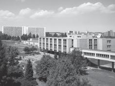 Nový akademický rok na VŠB-TUO rekordní počet studentů a změny v organizaci kolejí a menz V novém akademickém roce 2006/2007 studuje na VŠB-TUO již přes 21 000 studentů.