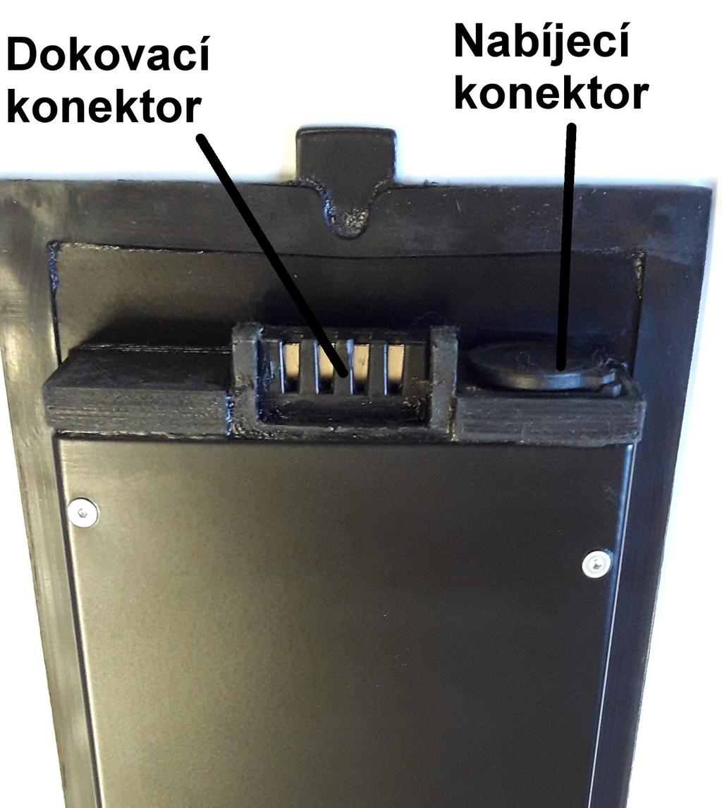 Nabíjení může probíhat dvěma způsoby: 1. nabíjení přes nabíjecí xlr konektor v rámu s baterií ponechanou v nášlapu. 2. nabíjení vyjmuté baterie přes nabíjecí xlr konektor baterie.