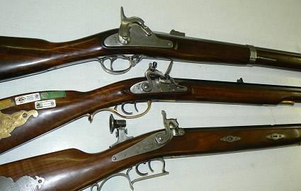 36, původně vyráběný puš- Americká klasika perkusní pistole Kentucky a Colt Army 1860 Perkusní pistole Le Page a