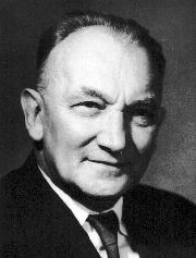 IV.3) Křesťanský socialismus Chceš-li být dokonalý, jdi, prodej, co ti patří, rozdej chudým, a budeš mít poklad v nebi; pak přijď a následuj mne.