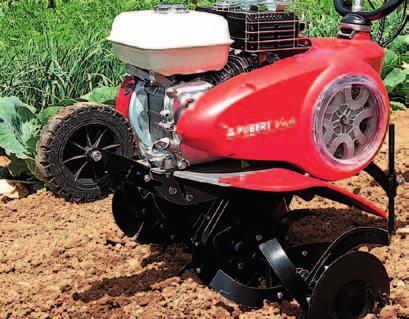 Kultivátor VARIO 55P C s dvourychlostní převodovkou > Profesionální litinový motor s dvojitým filtrem v olejové lázni > 6 zpevněných kovaných nožů +boční disky > Sklopná a výškově nastavitelná