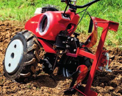 Kultivátor Quatro Junior V 60H s dvourychlostní převodovkou > Profesionální litinový motor Honda > 4 monobloky kovaných kopinatých nožů +boční disky > Sklopná a výškově nastavitelná řídítka s