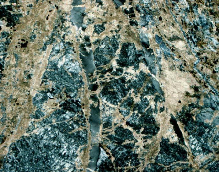 podstatné jméno ofikarbonát definice Směs karbonátů (kalcit magnezit) a serpentinizovaných ultrabazických hornin.