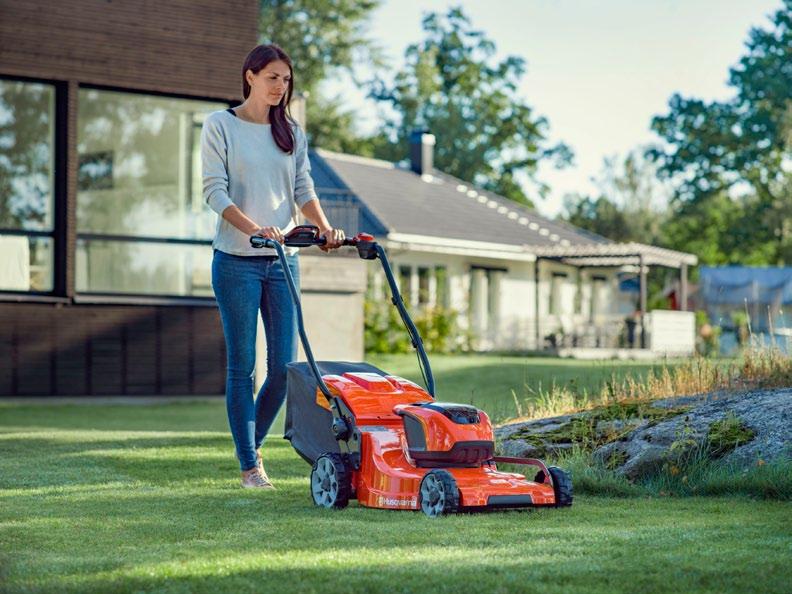 Akumulátorové stroje Akumulátorové stroje TICHÉ SOUSEDSTVÍ Univerzální akumulátor vhodný pro různé stroje. Tichý chod bez emisí. Můžete pracovat kdykoli a kdekoli.