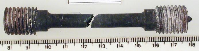 Obrázek 3-3 Zkušební tyč A12 Obrázek 3-4 Zkušební tyč B22 Obrázek 3-5 Zkušební tyč 24 Na všech zkoumaných vzorcích byla ve VZU Plzeň provedena fraktografie a standardní metalografický rozbor pomocí