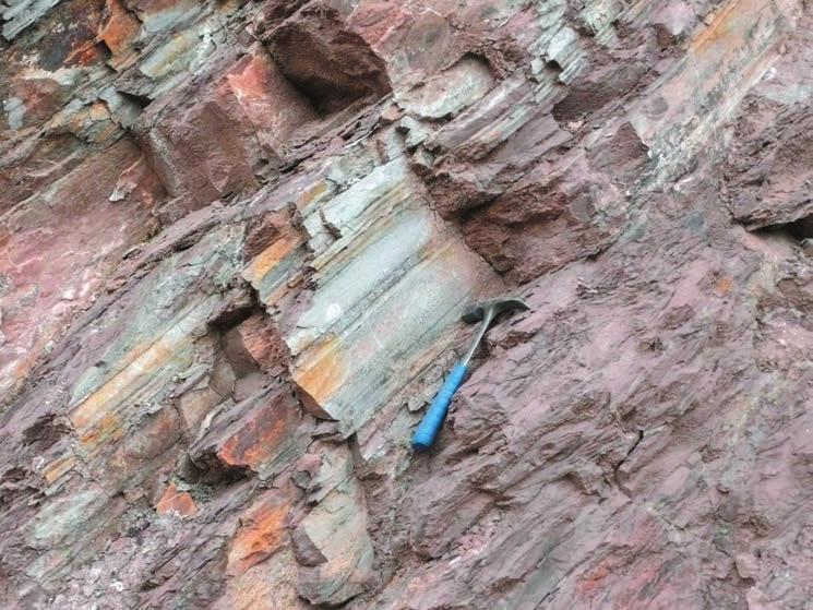 apatitu ve stefanských sedimentech, na rozdíl od autunských, odráží patrně klimatickou změnu.