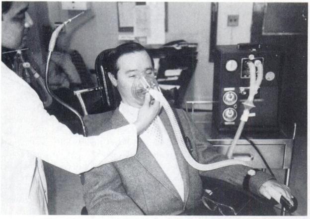 10 PŘÍLOHY Příloha 1. Mechanical cough chamber (Homnick, D. N.