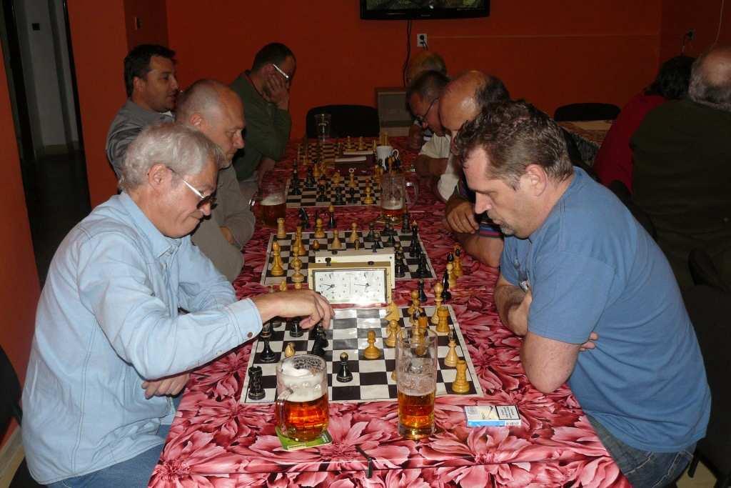 Vážení přátelé tahu, letní prázdniny se rychle chýlí ke konci a tím se přibližuje i zlatý hřeb naší sezony Svatováclavský přebor okresu Kyjov.
